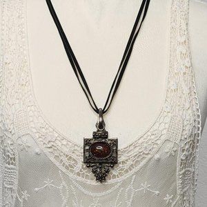 Pendant charm necklace in the Victorian Style